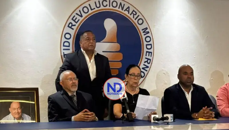 Esposa de Ramón Alburquerque asume dirección de la Corriente Alternativa Democrática