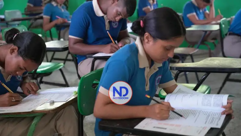 Exhorta directores de escuelas reforzar labores del año escolar