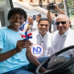 Gobierno RD entrega autobús a fundación de Marileidy Paulino