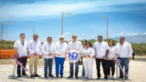 Abinader convoca a comunidad educativa a iniciar el año escolar