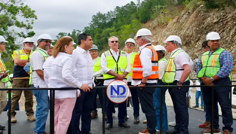 Presidente Abinader supervisa avances en la presa de Guaigüí, La Vega