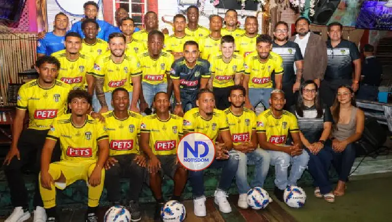 MOCA FC presenta su nueva plantilla con mira corona LDF