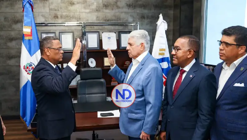 Mérido Torres Espinal asume como nuevo director del Departamento Aeroportuario