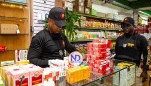 Incautan 119 mil mercancías en establecimiento comercial chino