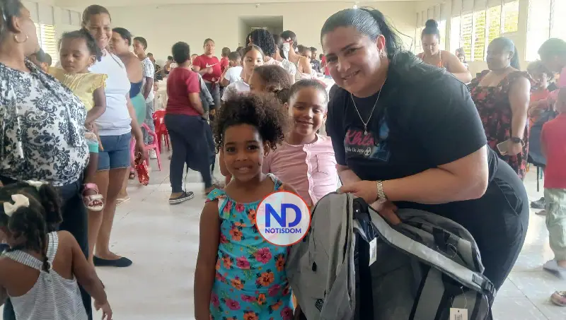NOTISDOM FOTOS PF2026 2026 08 04T133646.948 Fundación Khloe lleva alegría y esperanza a cientos de niños de escasos recursos en Moca