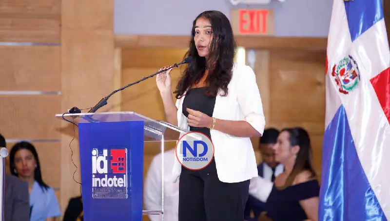 NOTISDOM FOTOS PF2026 2026 08 04T153452.946 Abinader reconoce a más de 170 estudiantes que destacan en innovación y talento STEM