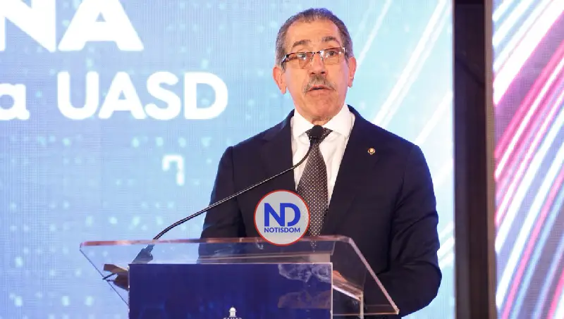 Abinader entrega 1,500 becas internacionales y anuncia otras 5,000 para estudiantes de grado 7 NOTISDOM FOTOS PF2026 2026 08 06T174254.879 Abinader entrega 1,500 becas internacionales y anuncia otras 5,000 para estudiantes de grado
