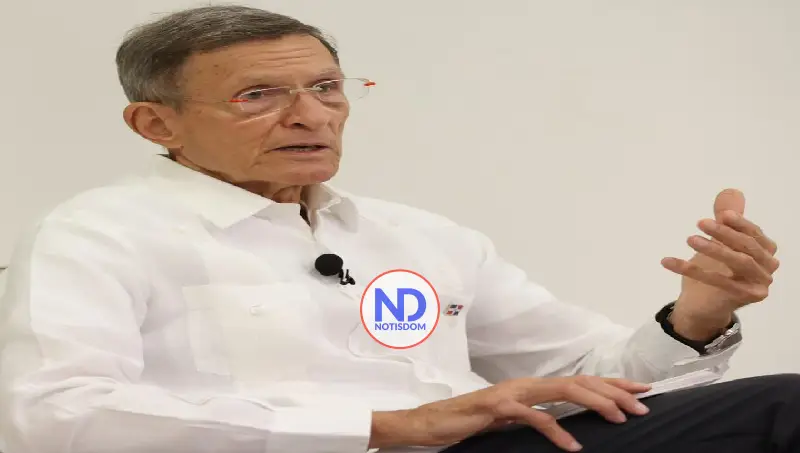 Roberto Álvarez se despide del MIREX tras seis años como canciller