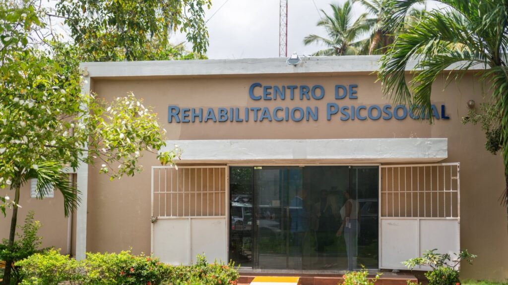 centro de rehabilitacion psicosocial en Pedro Brand Raquel Arbaje visita centro de salud mental en Pedro Brand para conocer sus instalaciones y labor
