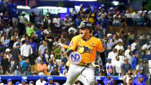 Las Águilas Cibaeñas Vencen a Los Tigres del Licey